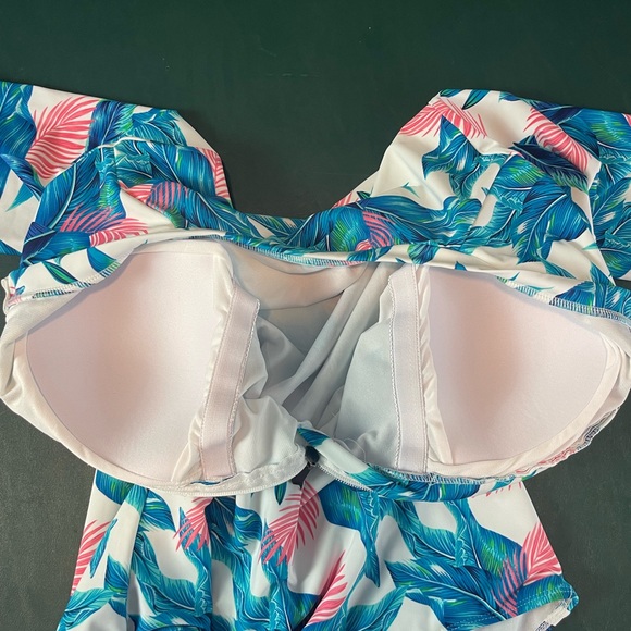 BNWOT one piece swimsuit tummy control and half sleeves for women size XL - Picture 6 of 8